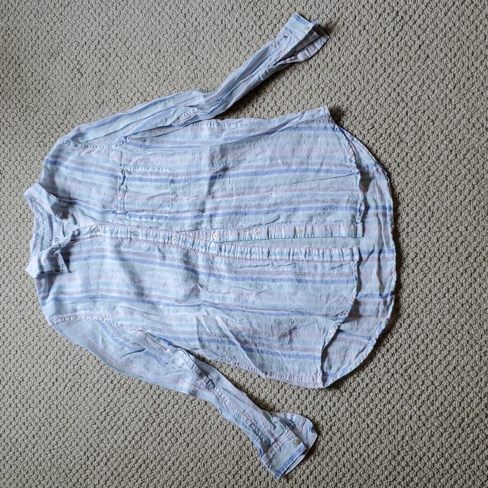 Gap boyfriend fit button down shirt